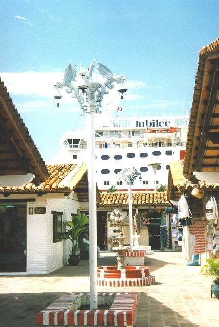 22April003.jpg