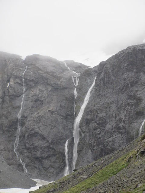 We saw sooo many waterfalls on the road to Milford Sound.