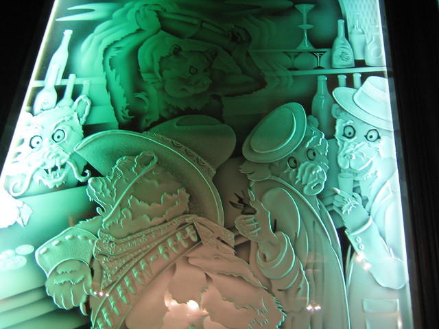 The detail on the etched glass is amazing!