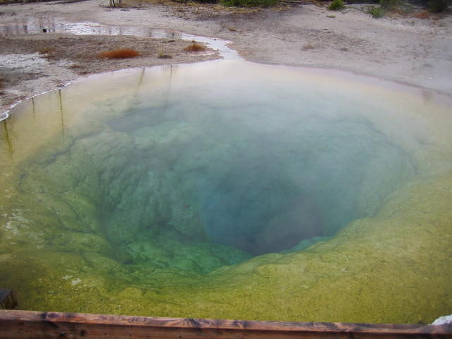 Morning Glory Pool