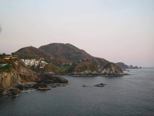 View down the coast from L'Recif
