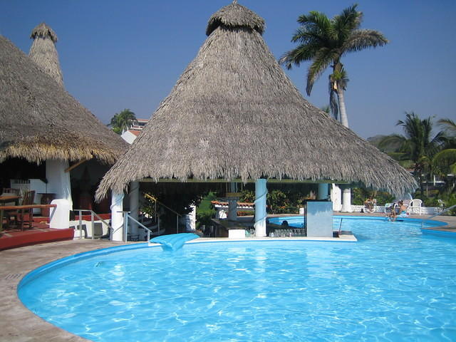The pool at L'Recif