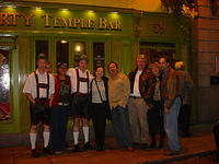 Making friends on our pub crawl in Dublin, Ireland